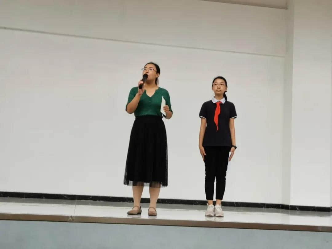 小学部举办消防安全逃生演练