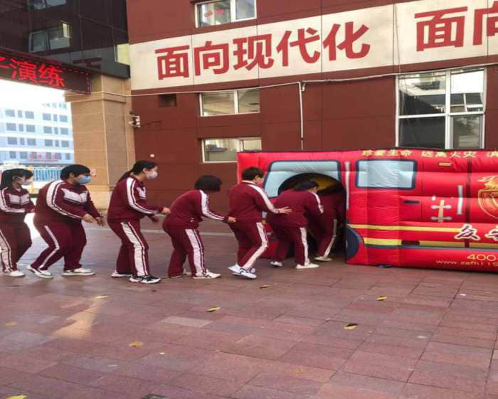 石家庄私立第一中学幼儿园“大手拉小手 幸福平安行”消防安全逃生亲子演练活动圆满成功！