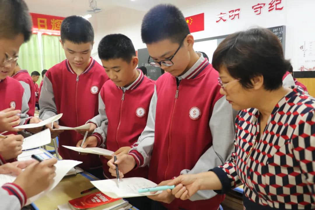 名师风采|安素敏：痴心一片终不悔，只为桃李竞相开