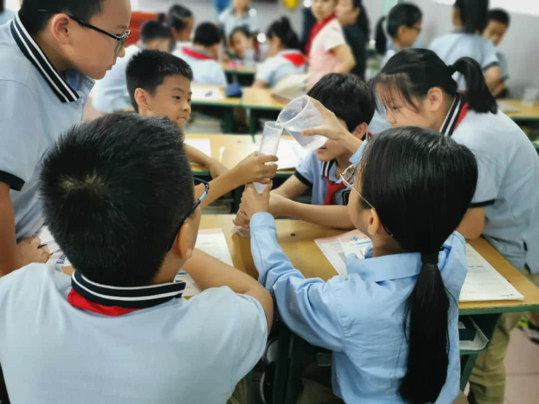 播下一种行为 收获一种习惯┃私立一中小学部规范月