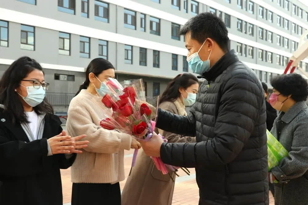 女神节丨致敬最美女教师