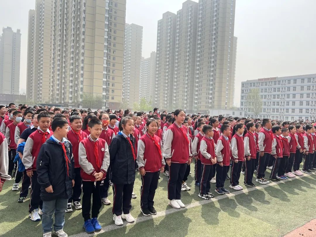 【书香校园】“浸润书香 沐浴诗词”主题升旗仪式