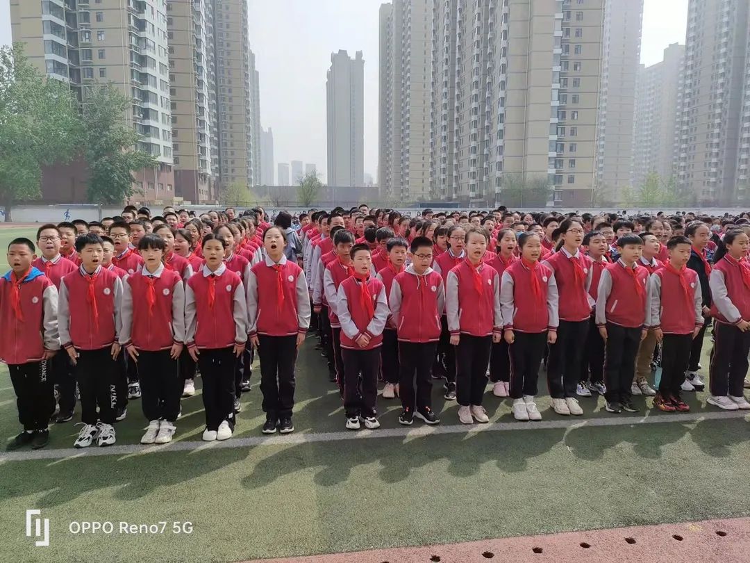 【书香校园】“浸润书香 沐浴诗词”主题升旗仪式