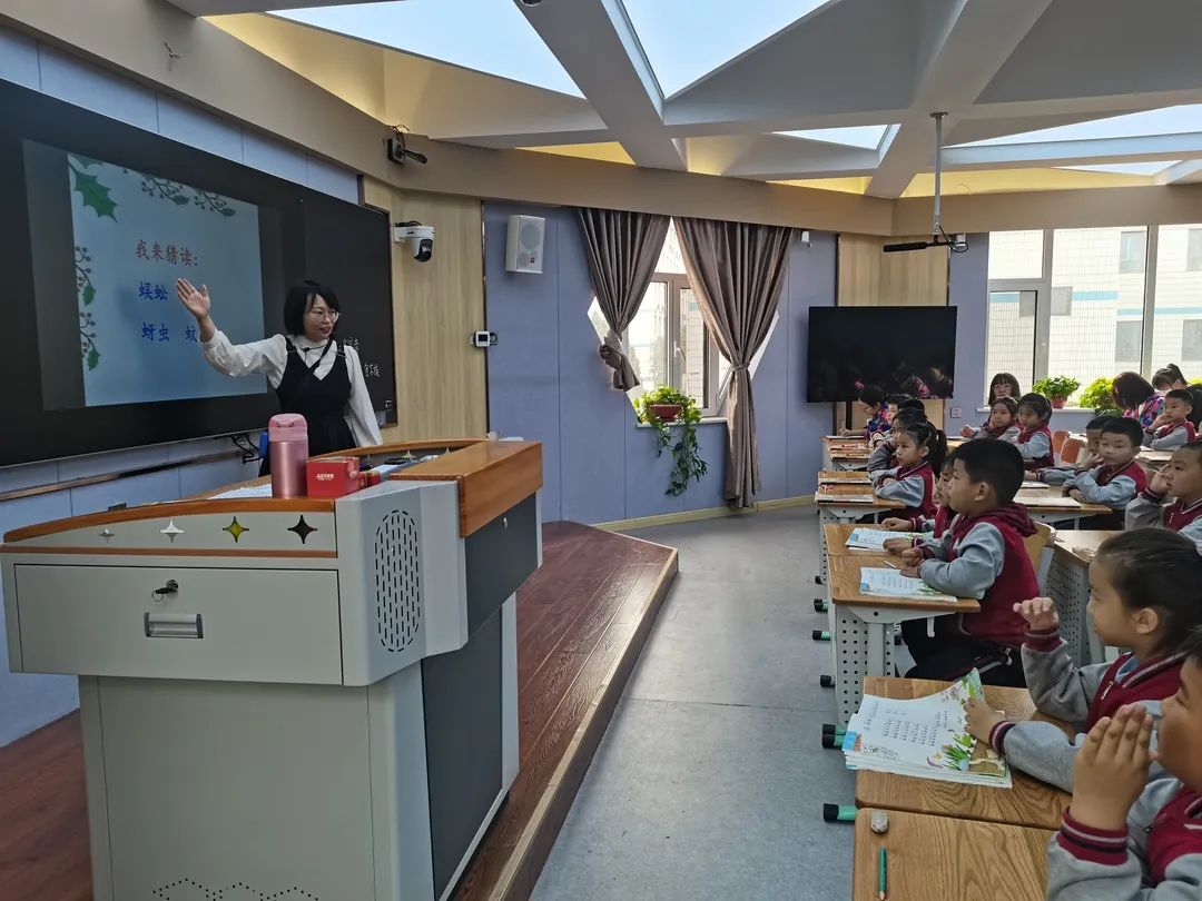 【教研风采】异彩纷呈显匠心 教学研讨促成长——“同课异构”项目式纪实