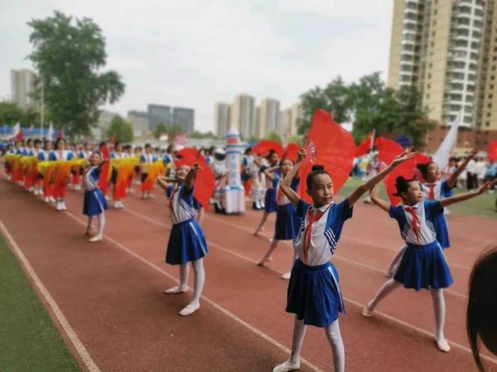 【五育并举】共燃体育梦，一起向未来——私立一中附属小学体育节