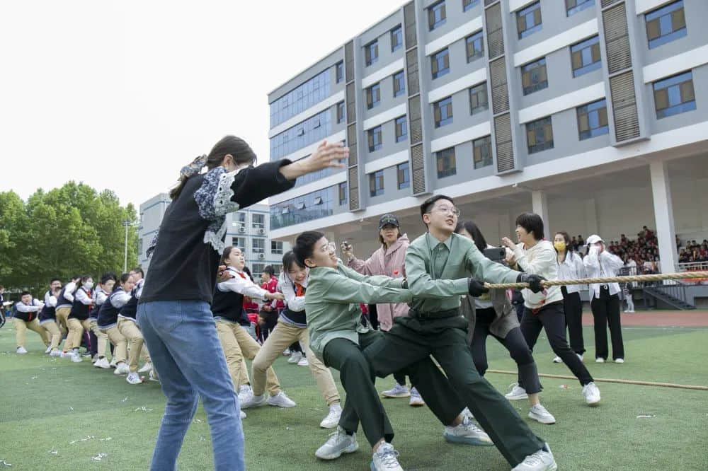【五育并举】共燃体育梦，一起向未来——私立一中附属小学体育节