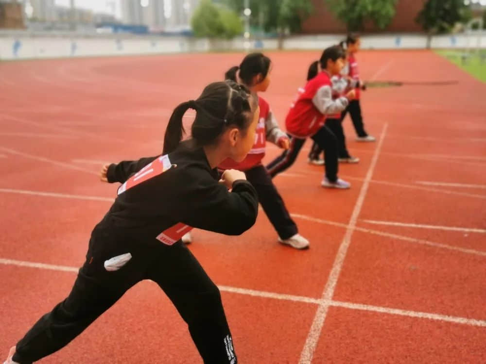 【五育并举】共燃体育梦，一起向未来——私立一中附属小学体育节