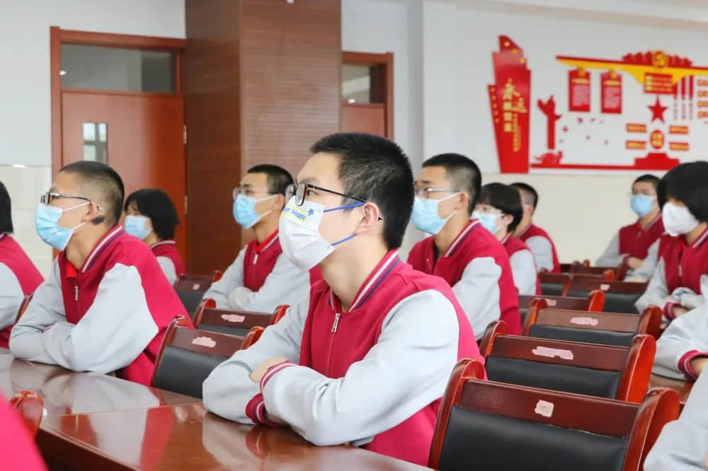弘扬青春精神 贡献青春力量｜石家庄私立第一中学举办迎接建团100周年主题团日活动