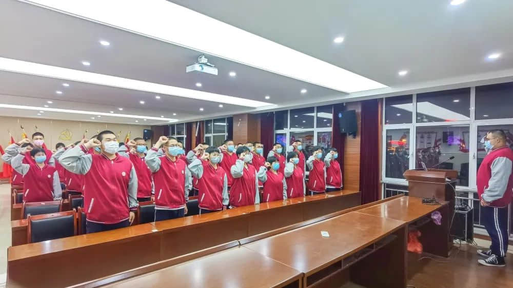 弘扬青春精神 贡献青春力量｜石家庄私立第一中学举办迎接建团100周年主题团日活动