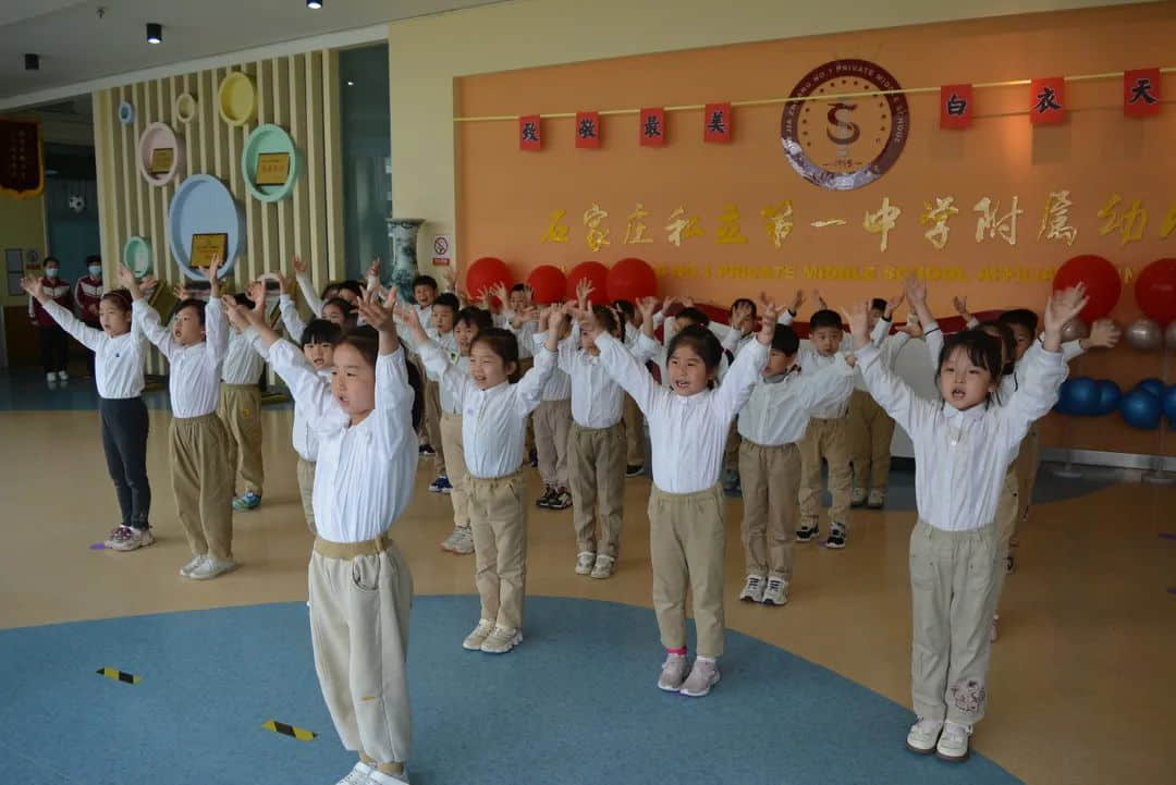 致敬最美逆行者 浓浓可敬天使情——私立一中附属幼儿园护士节主题活动