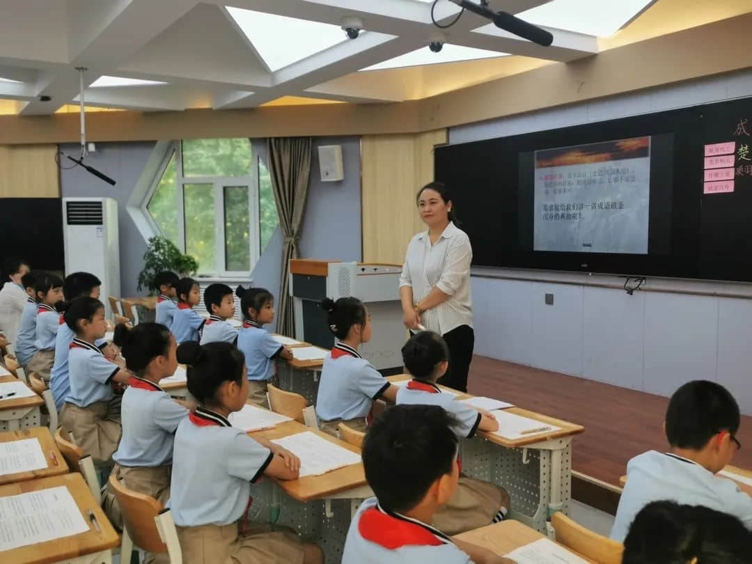 【教学节·翻转课堂】“智慧花开 悦动课堂”第一届教学节——大语文校本主题教研