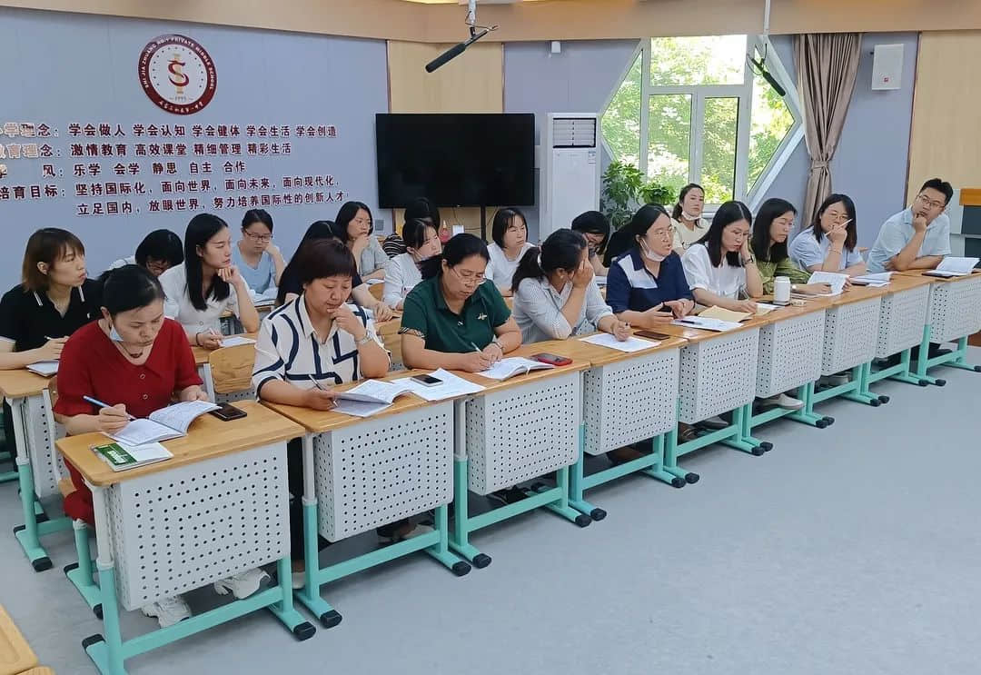 【教学节·翻转课堂】“智慧花开 悦动课堂”第一届教学节——大语文校本主题教研