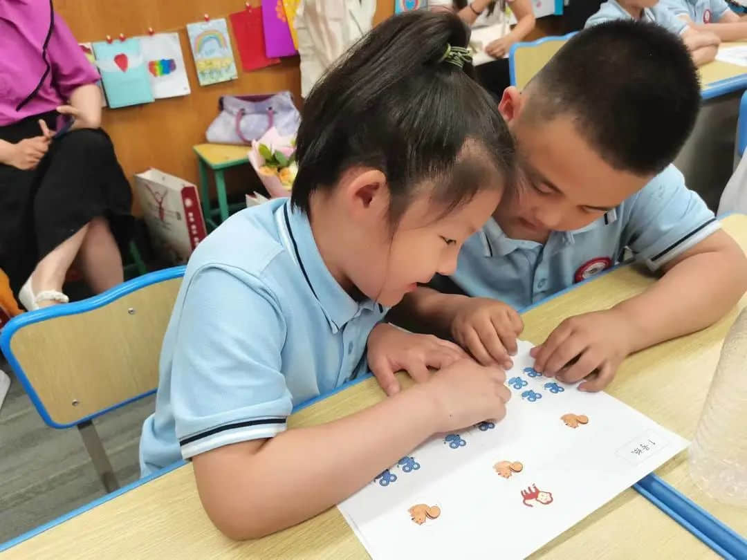 【教学节·特色课程】“智慧花开 悦动课堂”第一届教学节暨家长开放日（一、六年级）