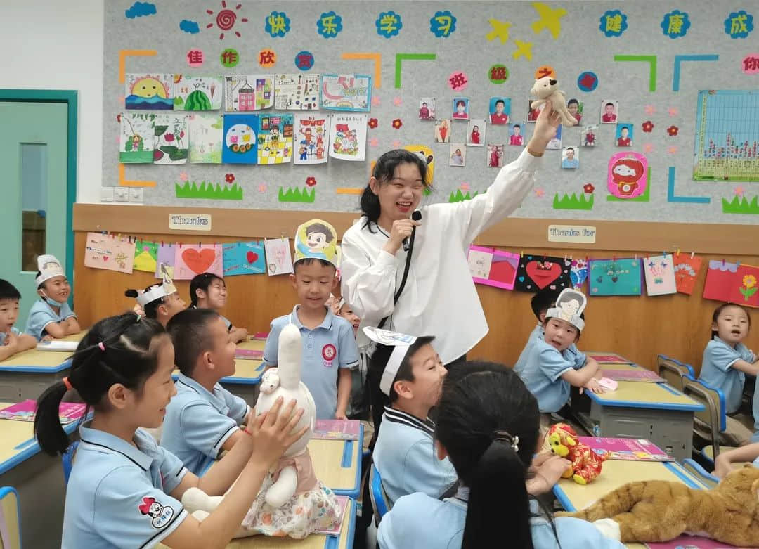 【教学节·特色课程】“智慧花开 悦动课堂”第一届教学节暨家长开放日（一、六年级）