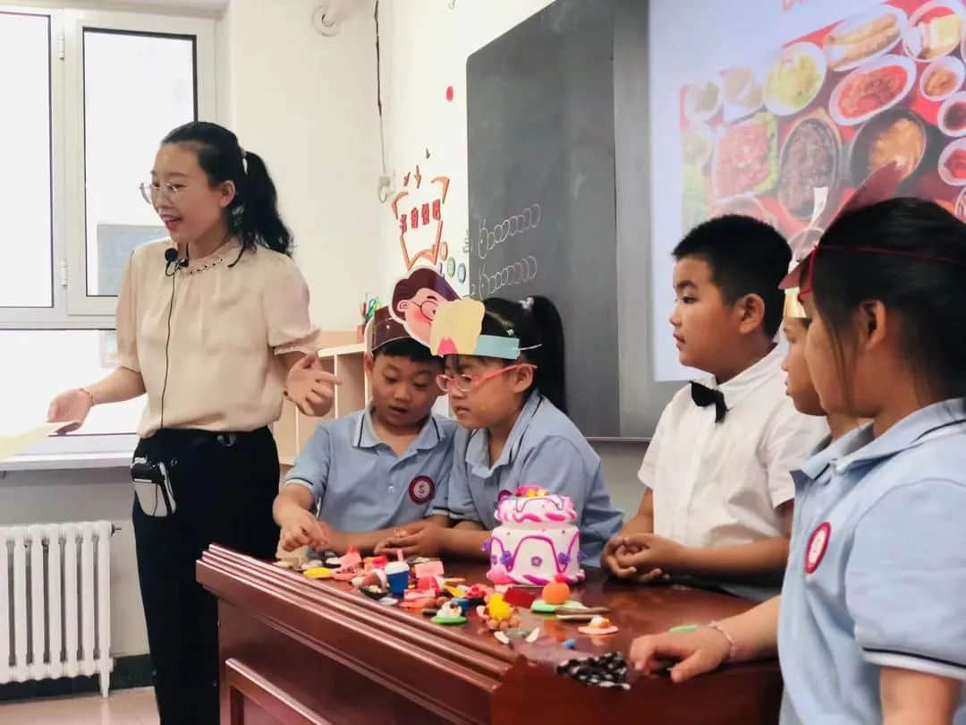 【教学节·特色课程】“智慧花开 悦动课堂”第一届教学节暨家长开放日（一、六年级）