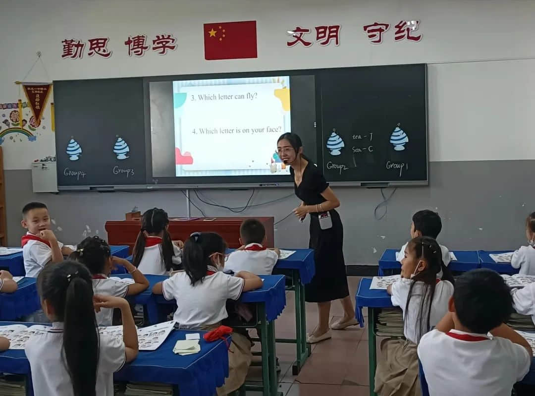 【教学节·特色课程】“智慧花开 悦动课堂”第一届教学节暨家长开放日（二、五年级）