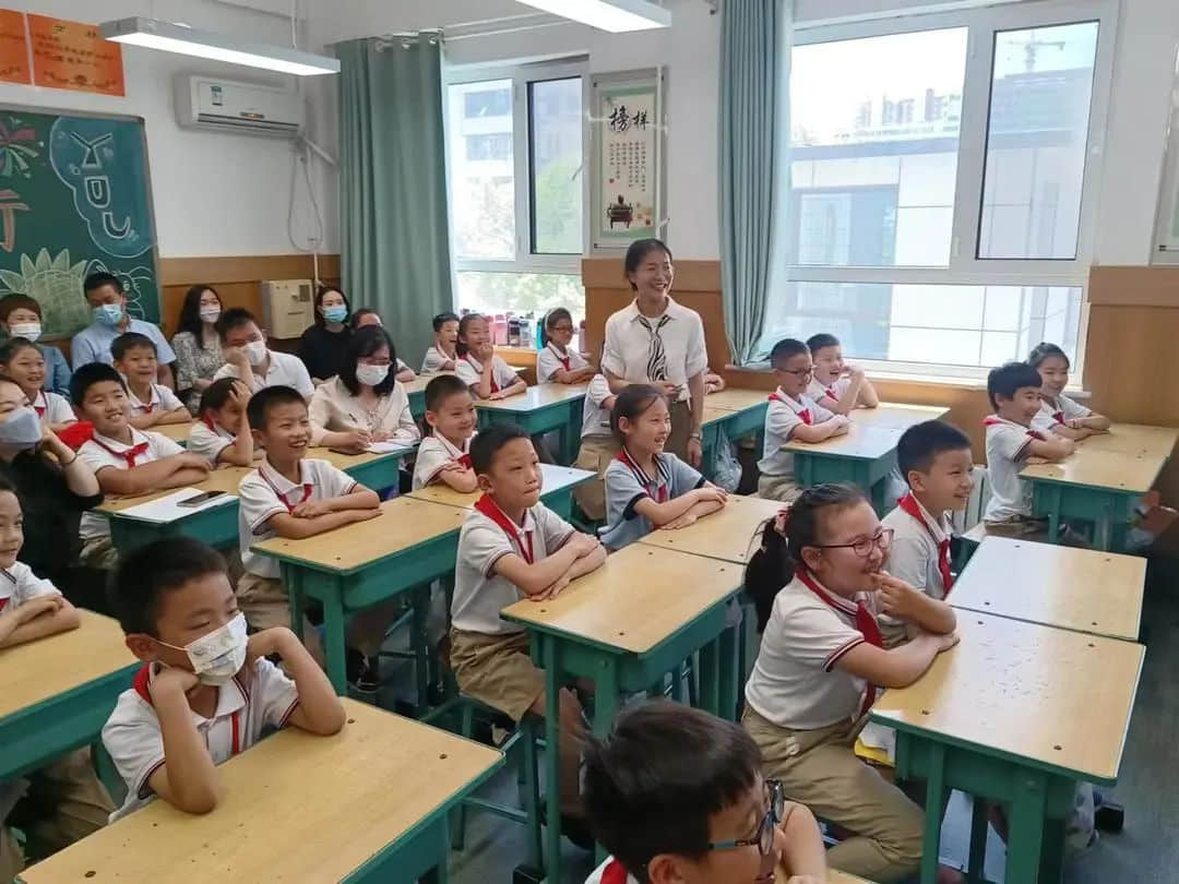 【教学节·特色课程】“智慧花开 悦动课堂”第一届教学节暨家长开放日（二、五年级）