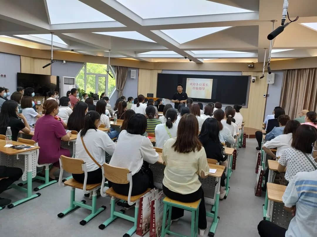 【教学节·特色课程】“智慧花开 悦动课堂”第一届教学节暨家长开放日（二、五年级）