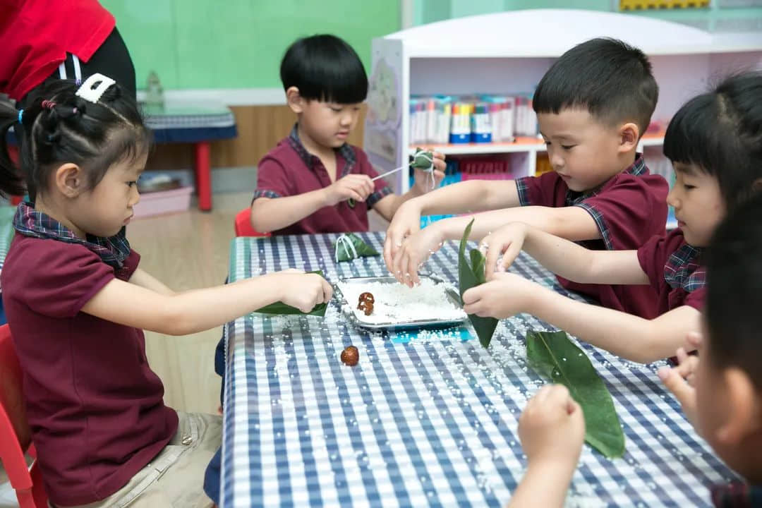 童心向党庆六一 家校共育过端午--私立一中附属幼儿园云端儿童节活动