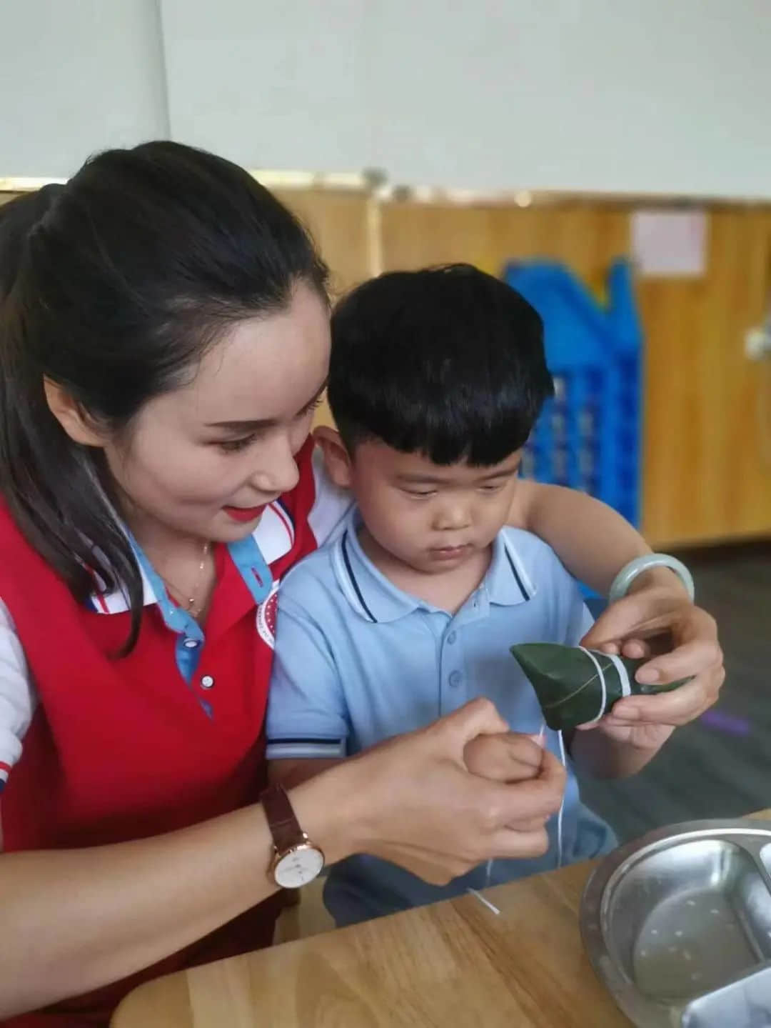 童心向党庆六一 家校共育过端午--私立一中附属幼儿园云端儿童节活动