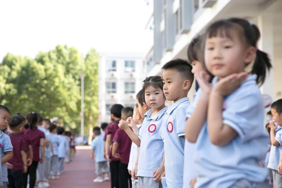 童心向党庆六一 家校共育过端午--私立一中附属幼儿园云端儿童节活动