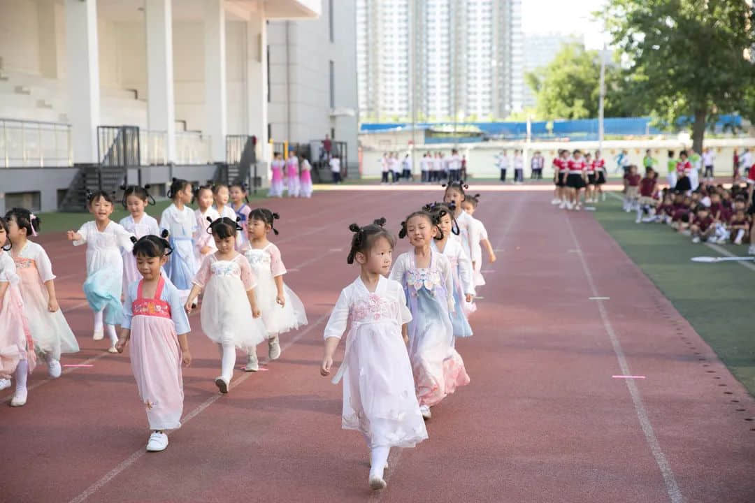 童心向党庆六一 家校共育过端午--私立一中附属幼儿园云端儿童节活动