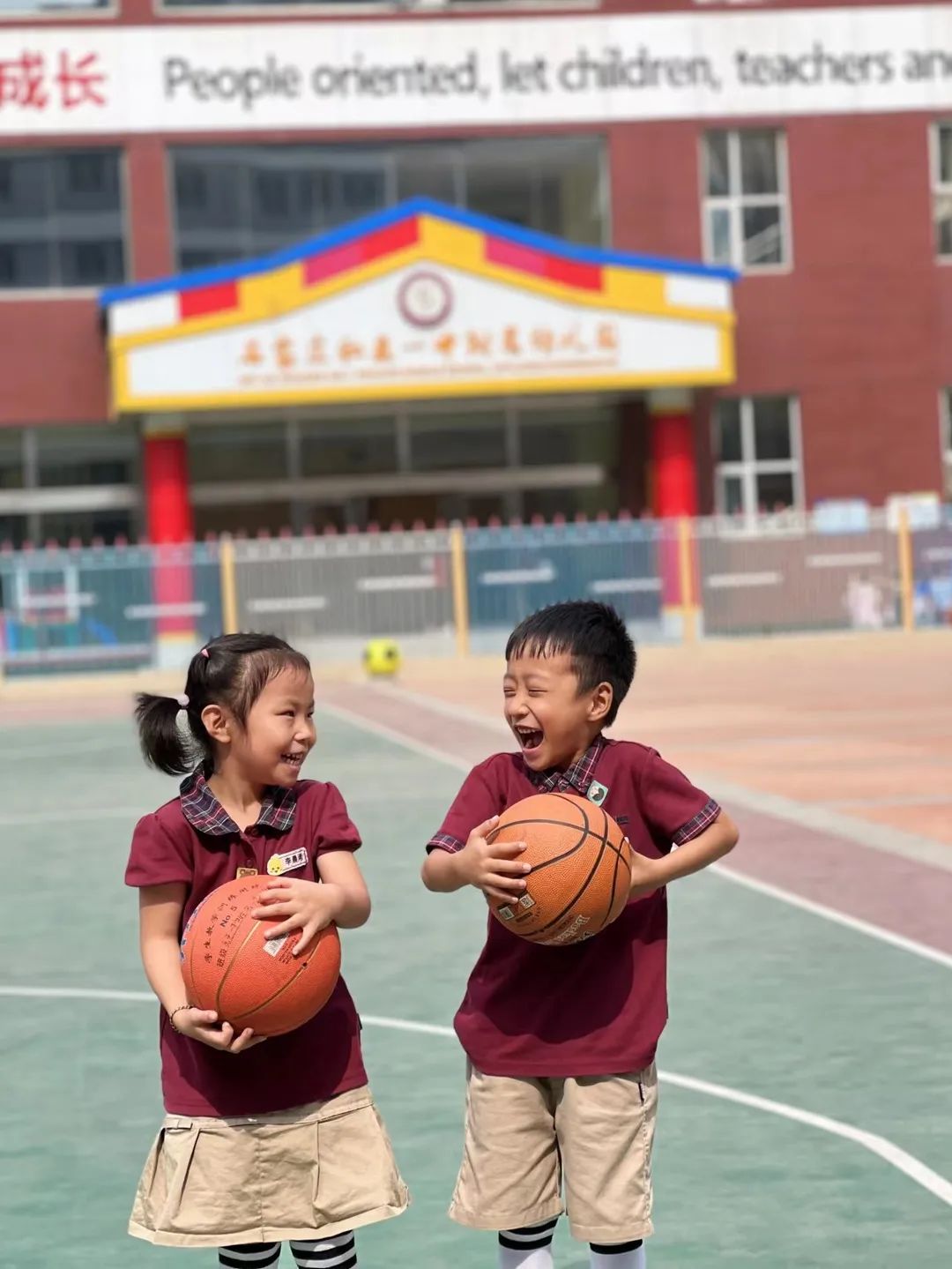 【毕业季—学前教育月系列活动（二）“温暖小学行、幸福初遇见” —私立一中附属幼儿园培优组小学参观之旅】