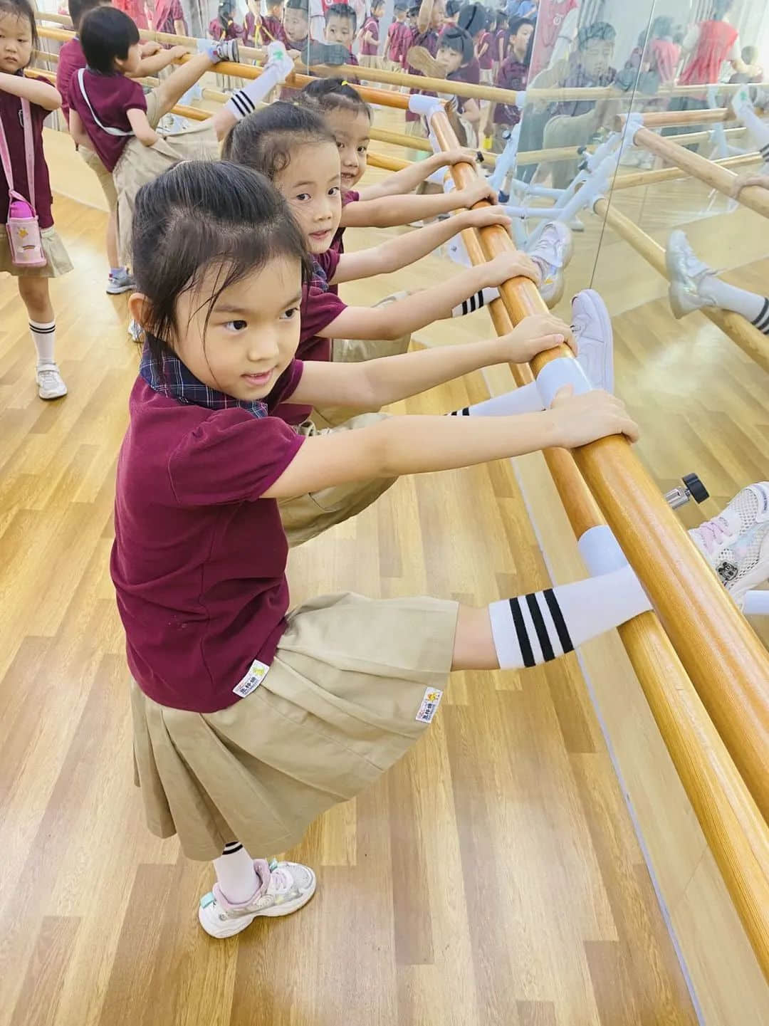 【毕业季—学前教育月系列活动（二）“温暖小学行、幸福初遇见” —私立一中附属幼儿园培优组小学参观之旅】