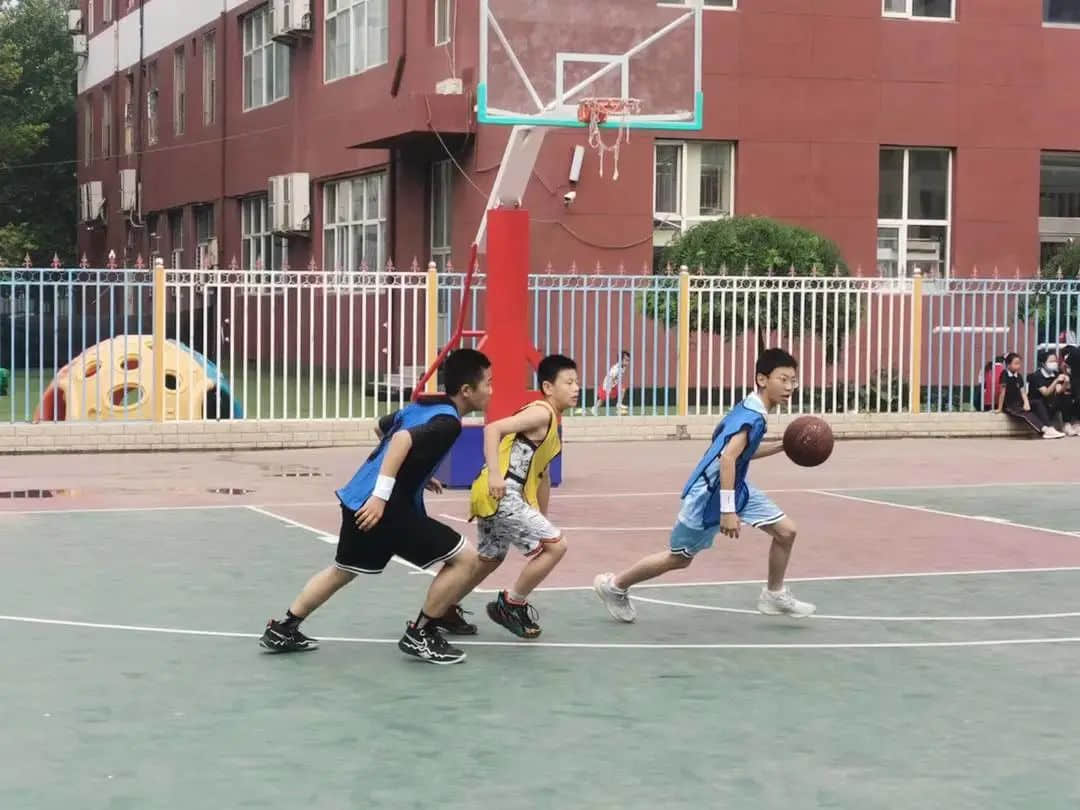 【毕业季】热血青春赛，不负篮球，不负卿——私立一中附属小学六年级篮球比赛