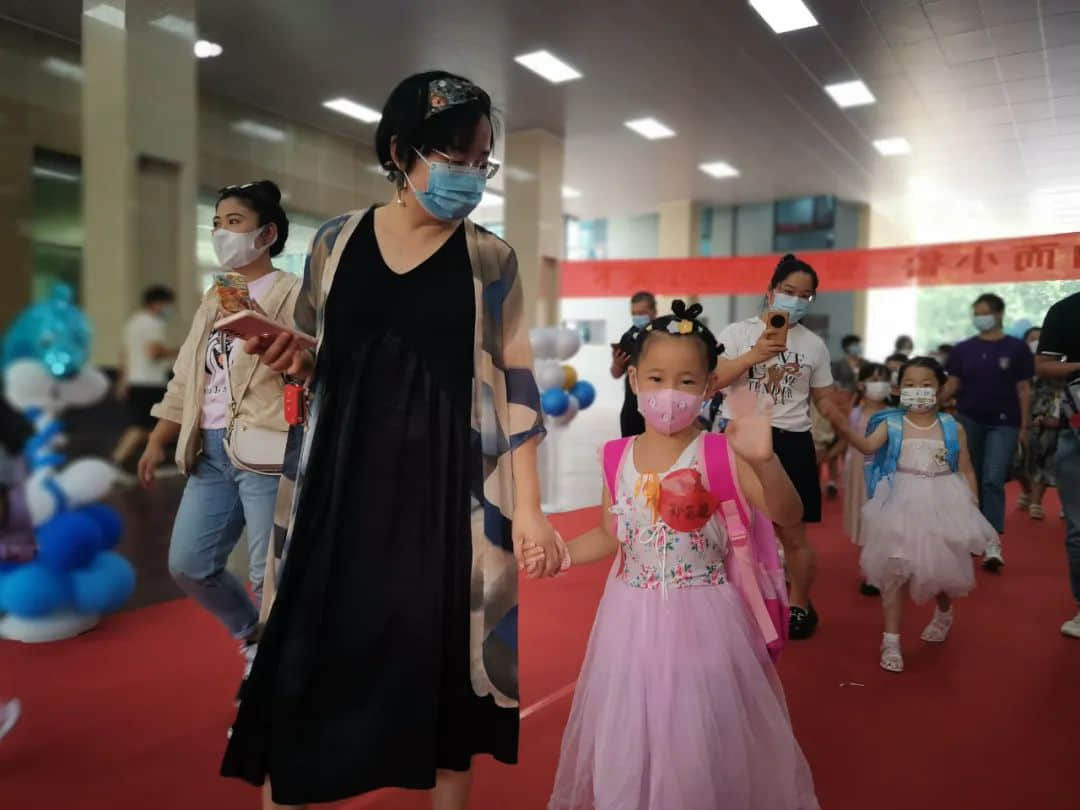 【立之爱•入学盛典】“少年自有征途，共赴星辰大海”——2022级一年级新生迎新仪式