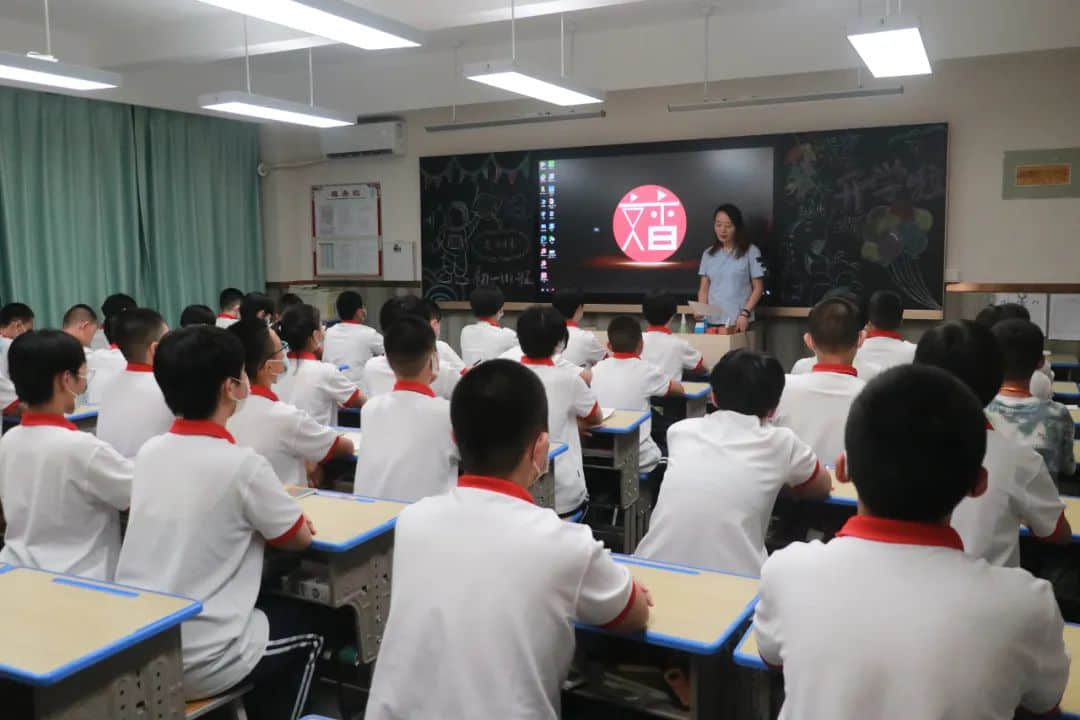 少年迎风而来，紧握蔚蓝 | 你好新同学！