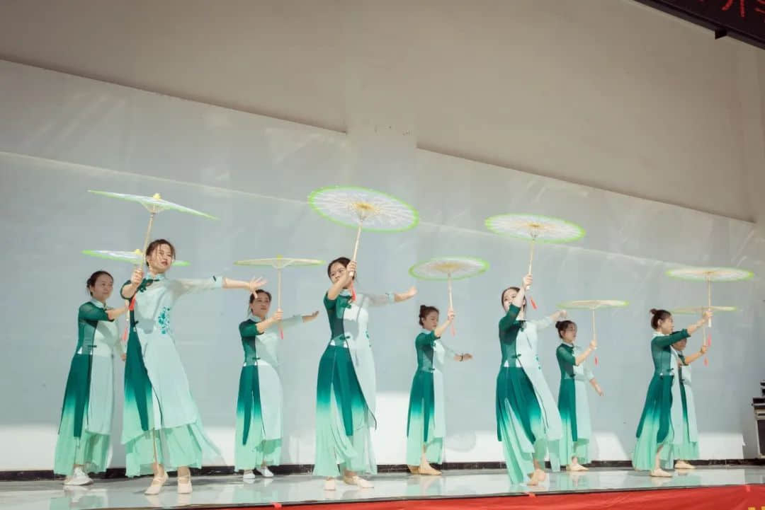 【立之育•开学盛典】喜迎二十大，青春正当时--石家庄私立一中附属小学开学典礼