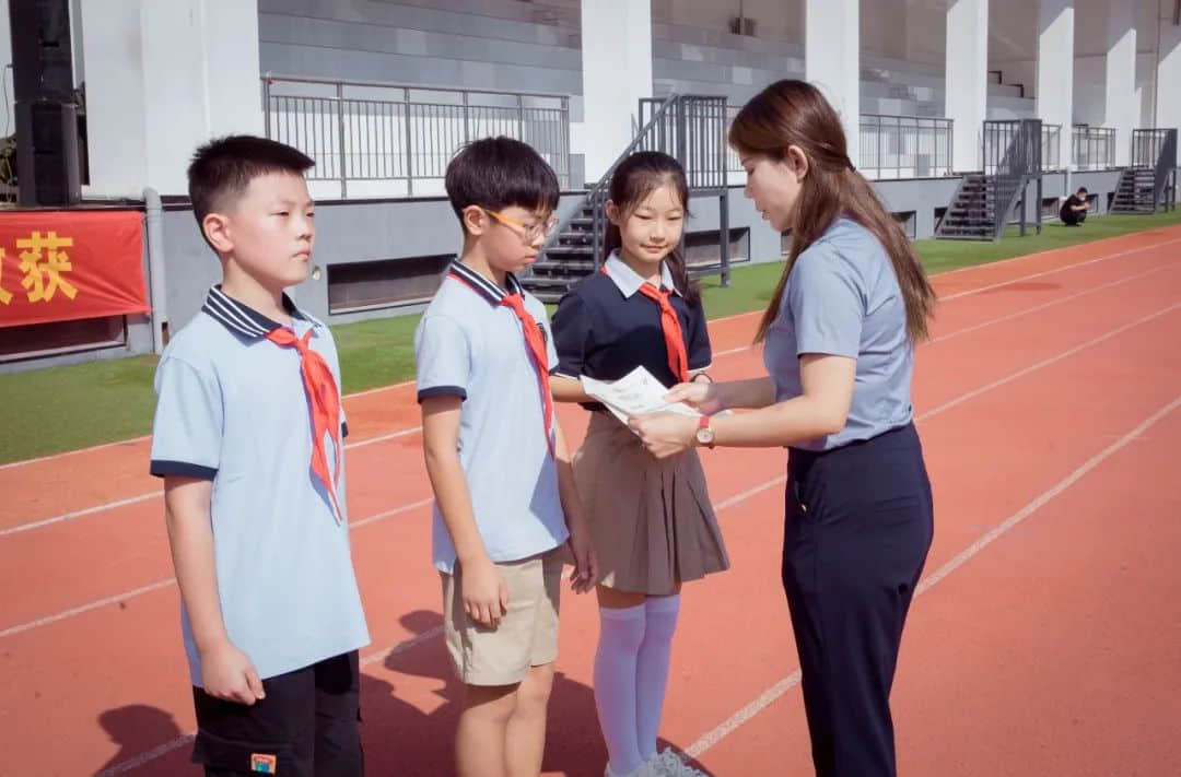 【立之育•开学盛典】喜迎二十大，青春正当时--石家庄私立一中附属小学开学典礼