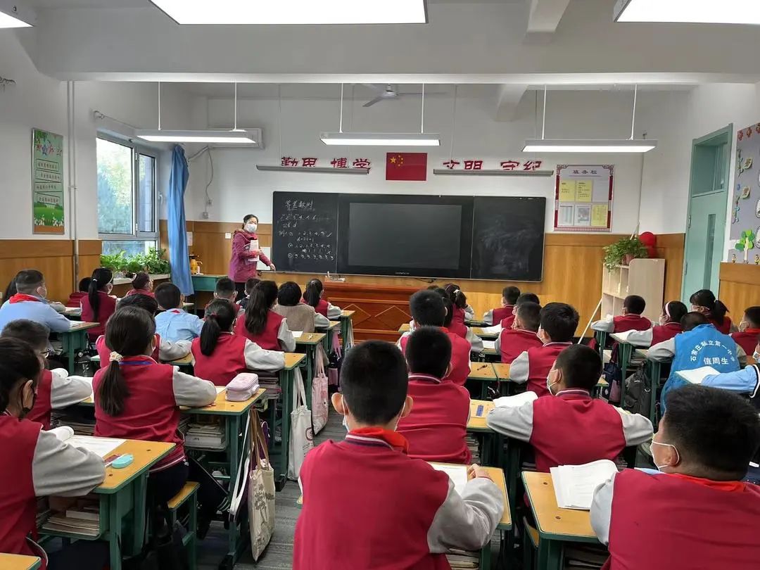 【立之慧•校本课程】“玩转数学新课堂 创新思维共成长”——第一届课程节展示（一）