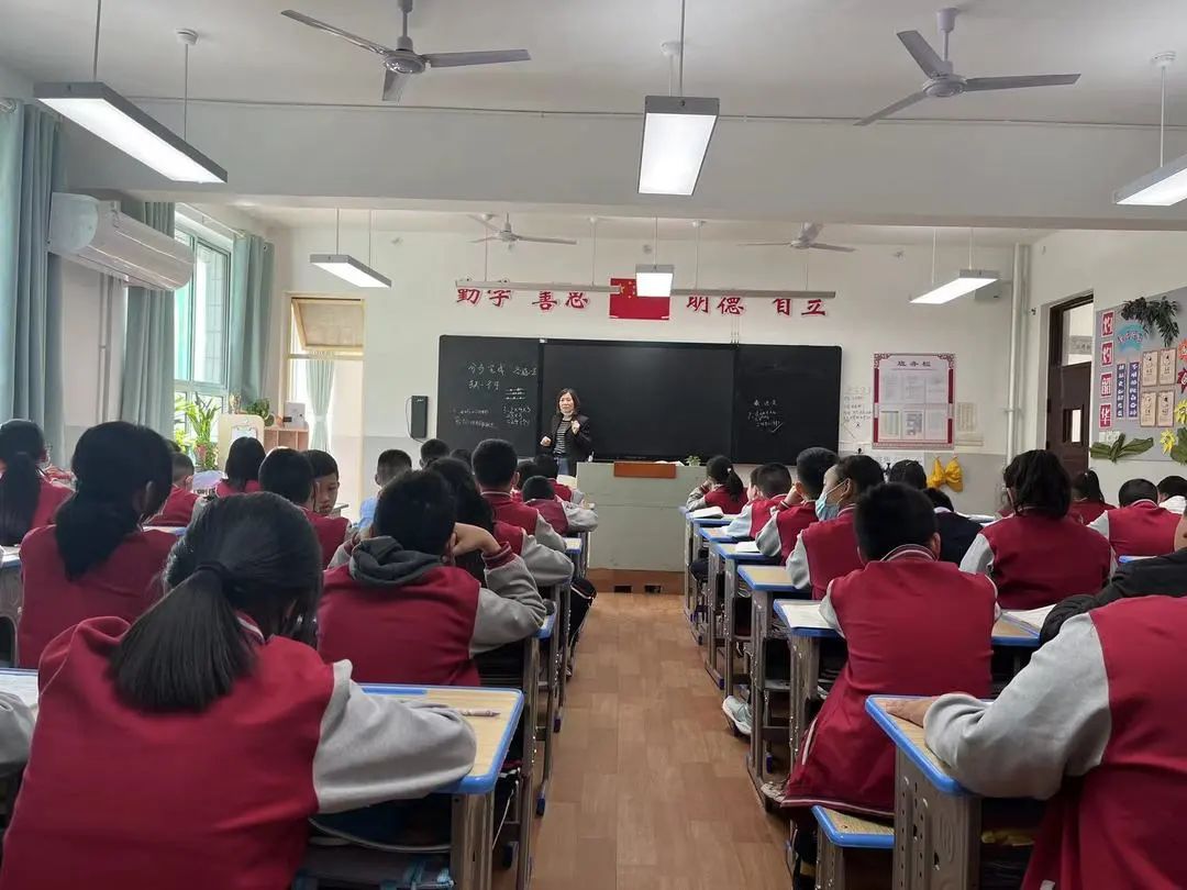 【立之慧•校本课程】“玩转数学新课堂 创新思维共成长”——第一届课程节展示（一）