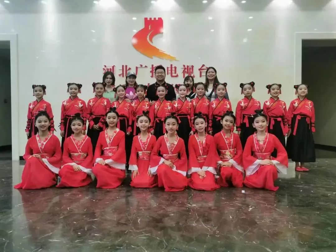 【2023•新年贺词】心怀美好 让梦发光｜石家庄私立一中附属小学校长新年致辞