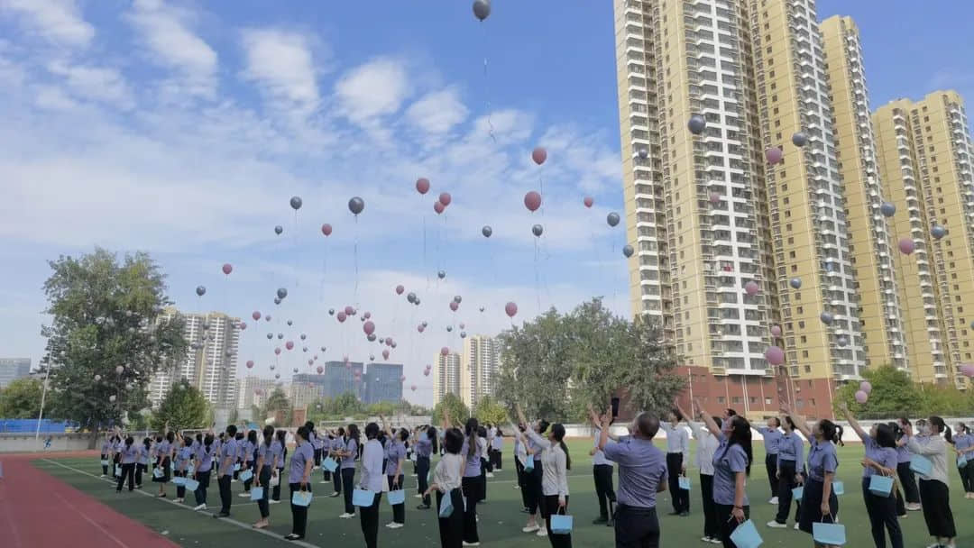 【2023•新年贺词】心怀美好 让梦发光｜石家庄私立一中附属小学校长新年致辞