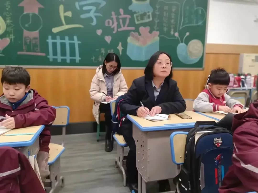 【立小•开学季】推门听课常态化 教研把脉提质量｜石家庄私立一中附属小学新学期推门听课活动