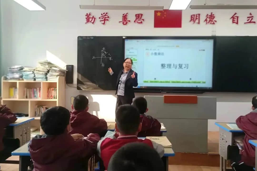 【立小•开学季】推门听课常态化 教研把脉提质量｜石家庄私立一中附属小学新学期推门听课活动