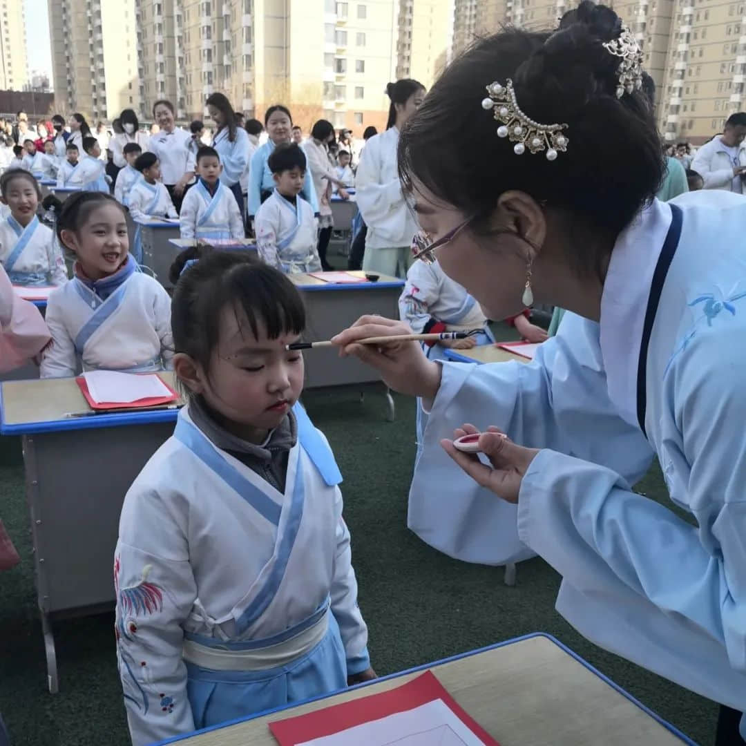 【立小•成长四礼】开蒙启智 礼润童心｜一年级开笔礼仪式