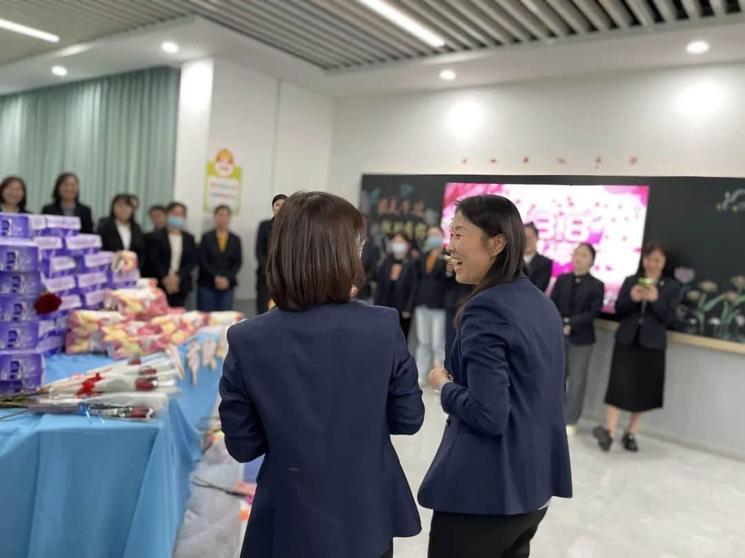 【预•爱有约女神节】感恩“预”见 最美绽放——石家庄私立一中附小预科部女神节活动