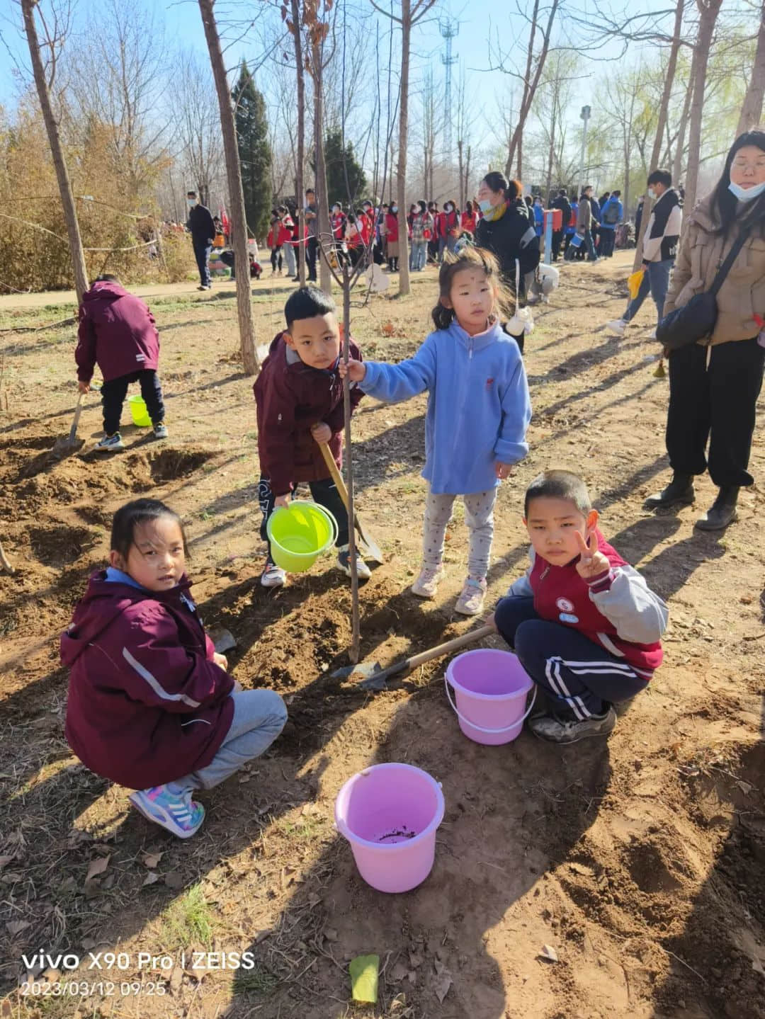 【立小•劳动教育】浇灌希望 种植未来 | 立娃植树节实践活动