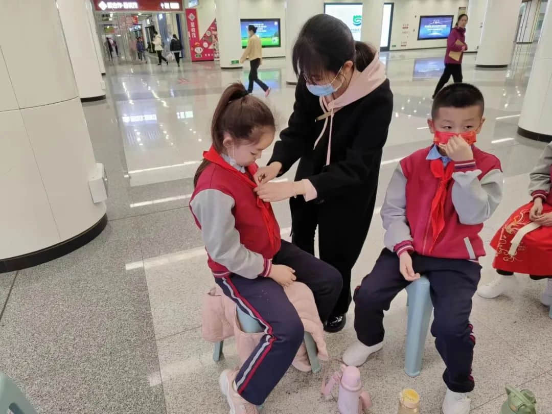 【立小•阅读嘉年华】“乘游天下 阅览古今”｜立小参加第五届书香地铁世界读书日活动纪实