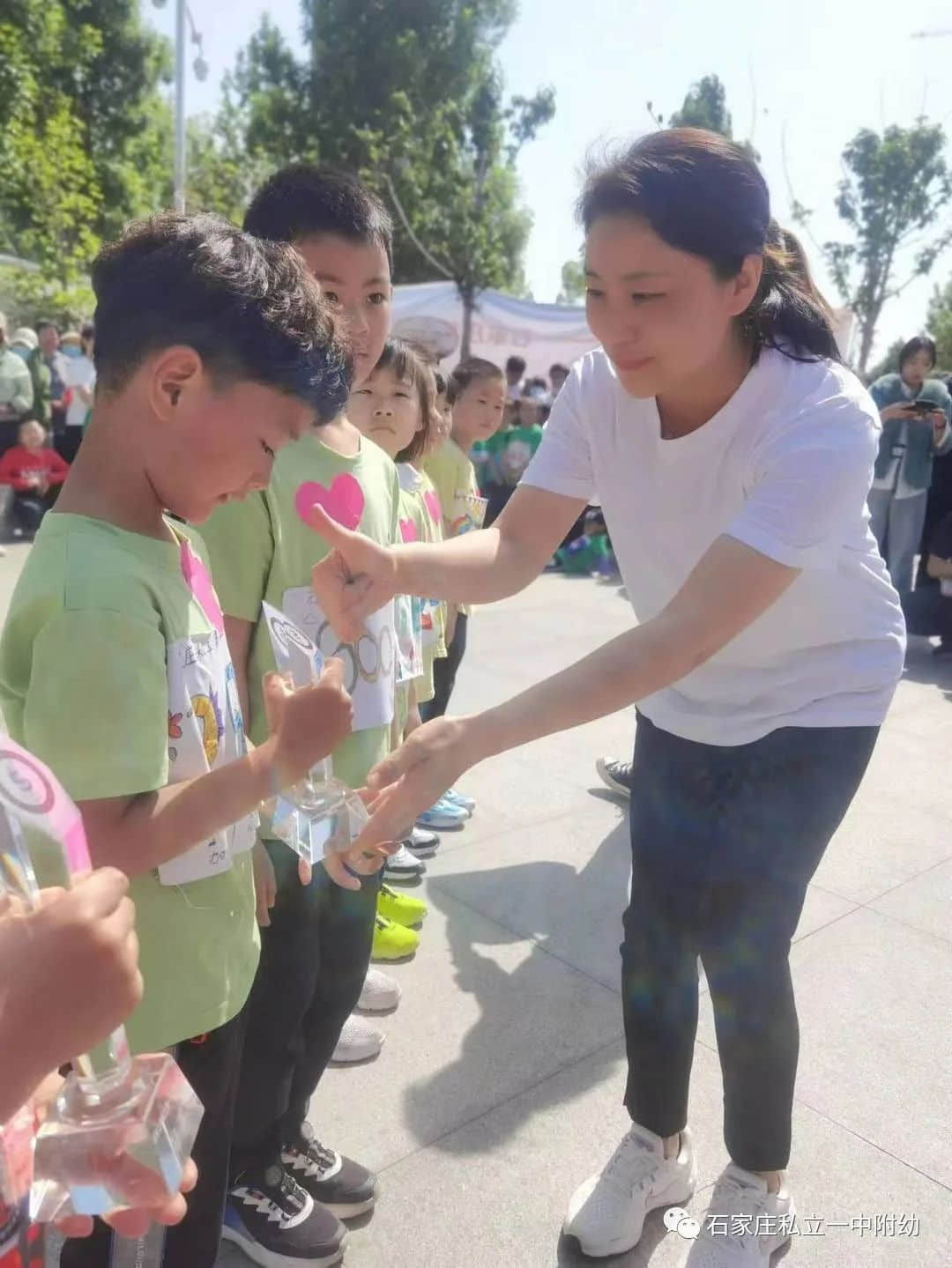 【亲子运动会】石家庄市私立第一中学幼儿园首届亲子马拉松——为爱奔跑，勇敢做自己