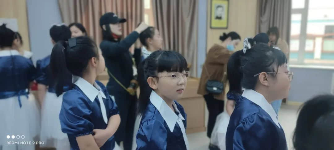 【立小•五立德育】接天莲叶无穷碧 映日荷花别样红｜高新区第八届校园艺术节