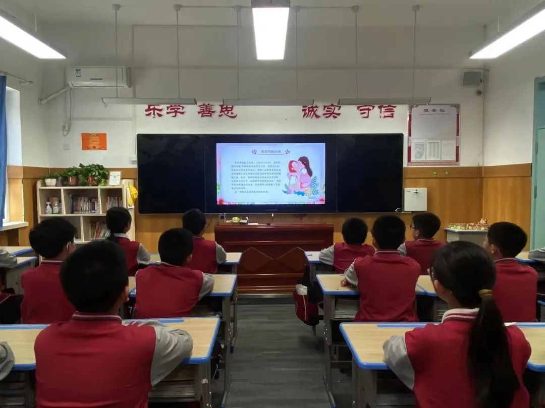 【立小•五立德育】为爱留住时光 立娃不负母爱 | 五月母亲节主题实践活动