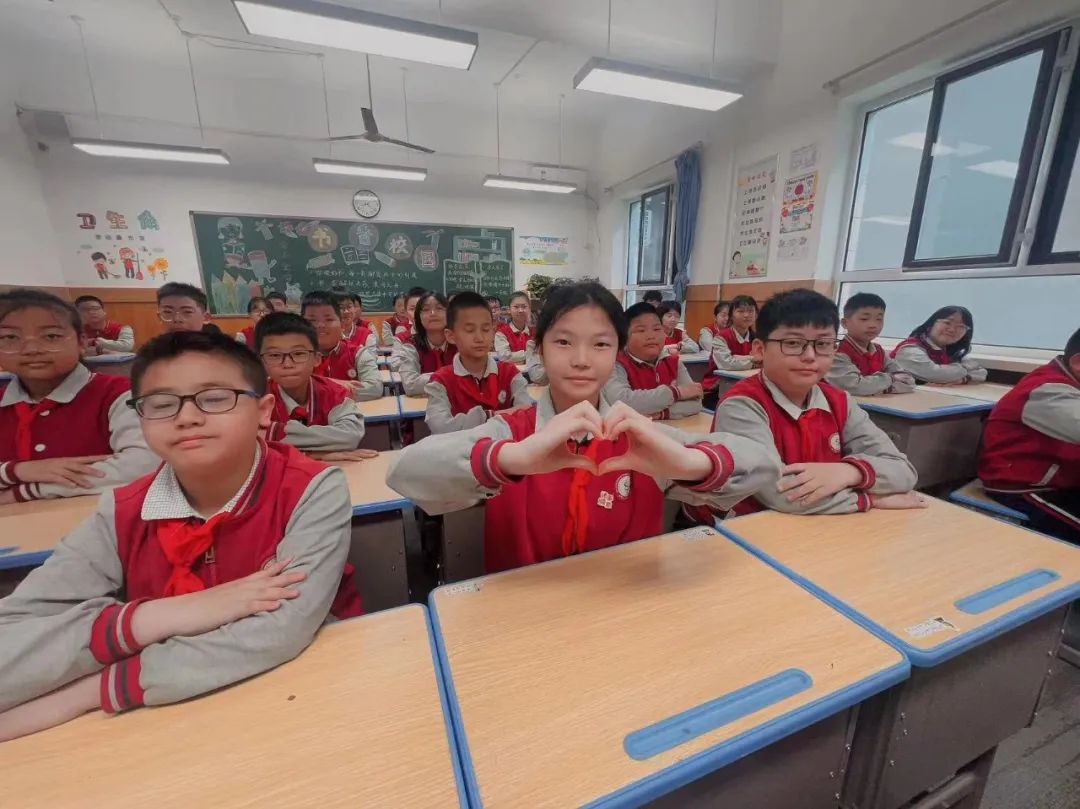 【立小•五立德育】为爱留住时光 立娃不负母爱 | 五月母亲节主题实践活动