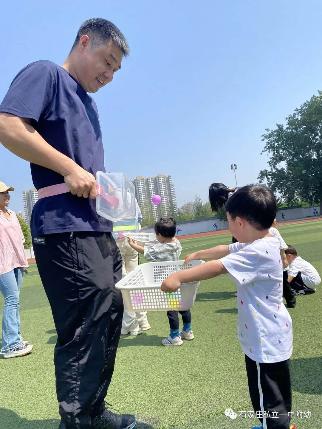 【亲子运动会】石家庄市私立第一中学幼儿园亲子运动会——为爱奔跑，勇敢做自己