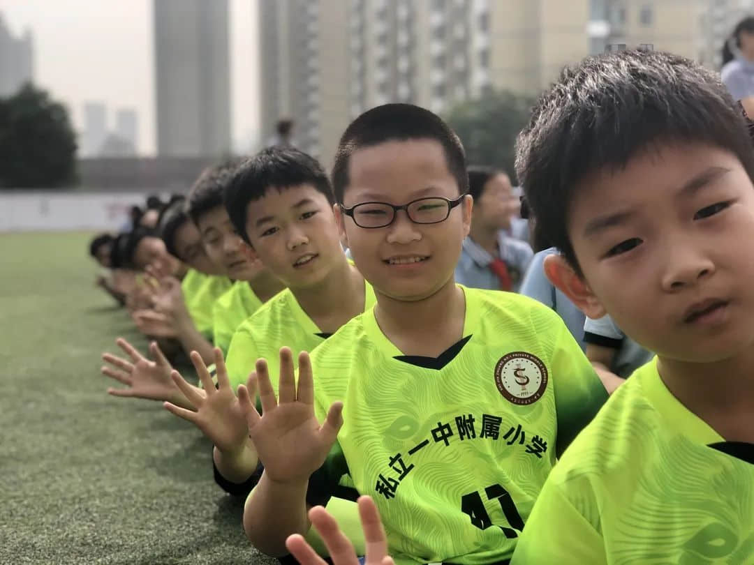 【立小•五立德育】“足”够精彩 “球”动童心｜“精彩六一”跨学科足球运动盛典