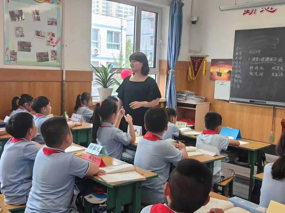 【立小•聚焦教学】开学新面貌 把脉新课堂｜石家庄私立一中附属小学开展新学期“推门听课”活动